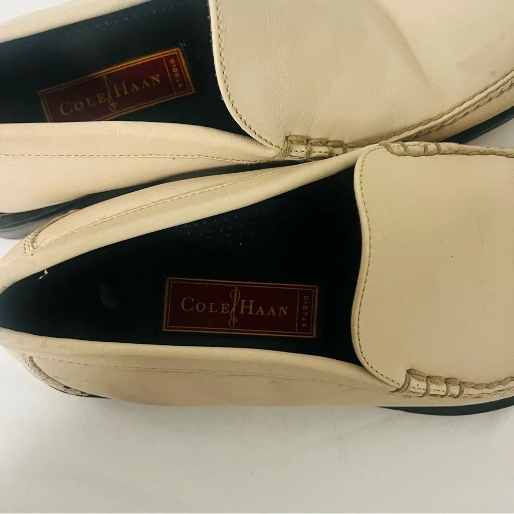 Cole Haan Men’s 10M Cream Leather Loafers with Moccasin Stitching Business